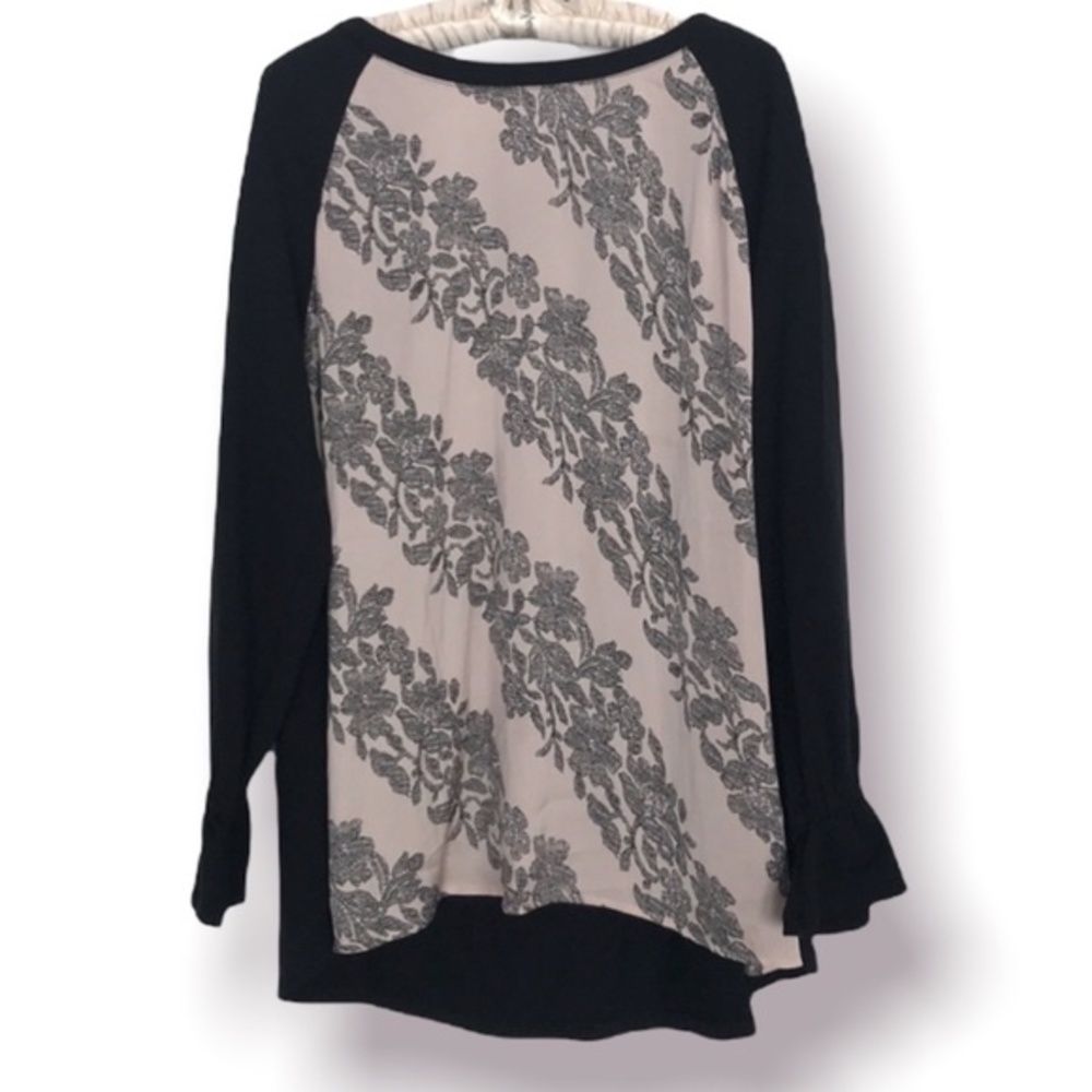 LANE BRYANT Mixed Media Floral Satin Front Color Block Top Size 18/20 NWOT